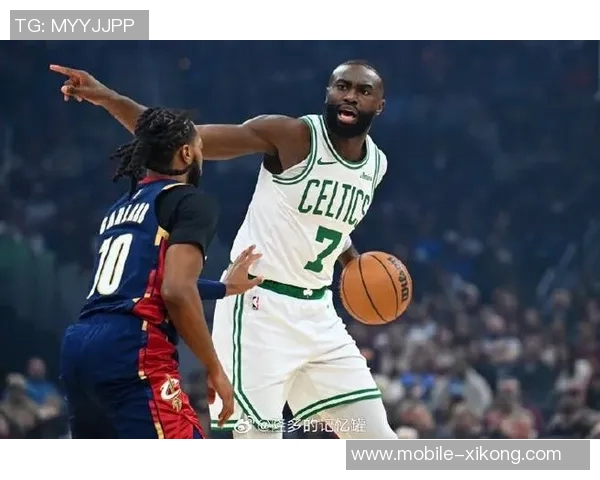 杰伦布朗本赛季表现抢眼场均29分助攻创造416分成球队进攻核心