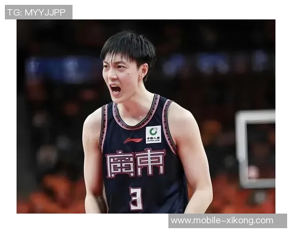 胡明轩半场表现低迷仅得1分正负值惨淡球队何时才能复苏